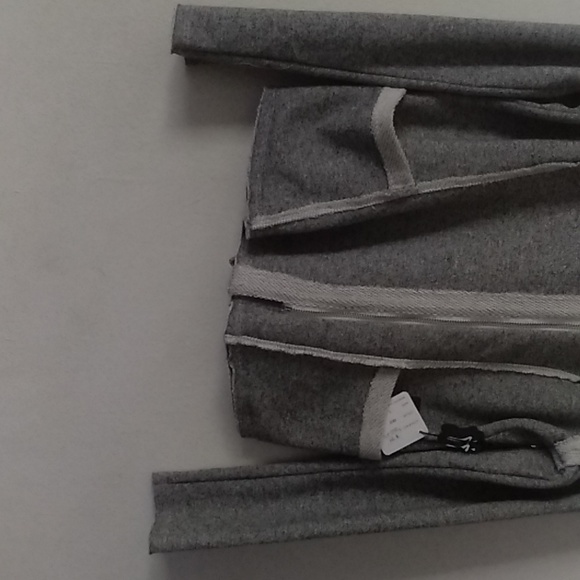 3 Sisters clothing women zip up gray jacket Sz L - Picture 5 of 5